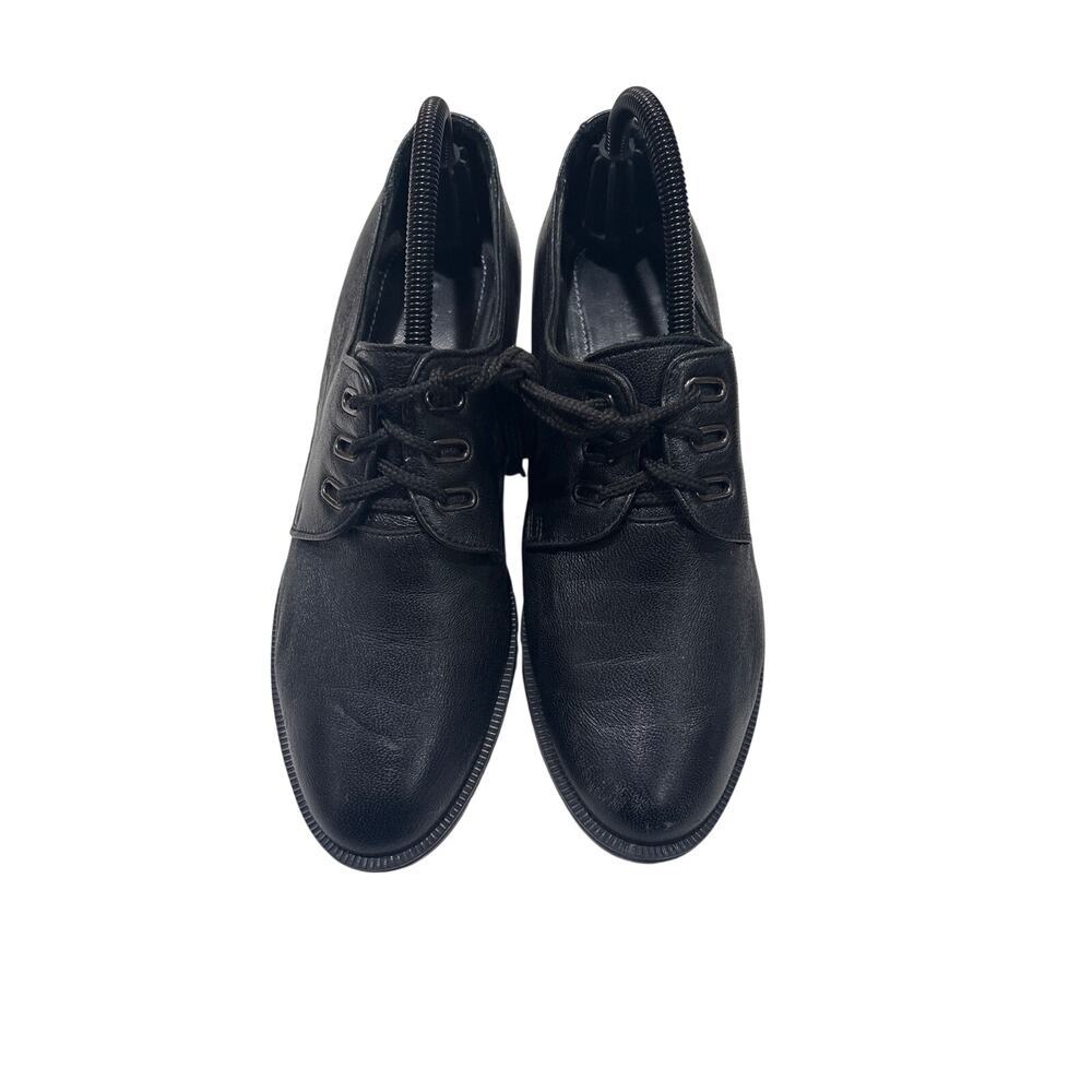 Saline's leather heels size 7.5